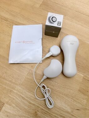 Clarisonic Mia 1 Sonic Facial Skin Care Cleansing Brush System Charger Esthetic